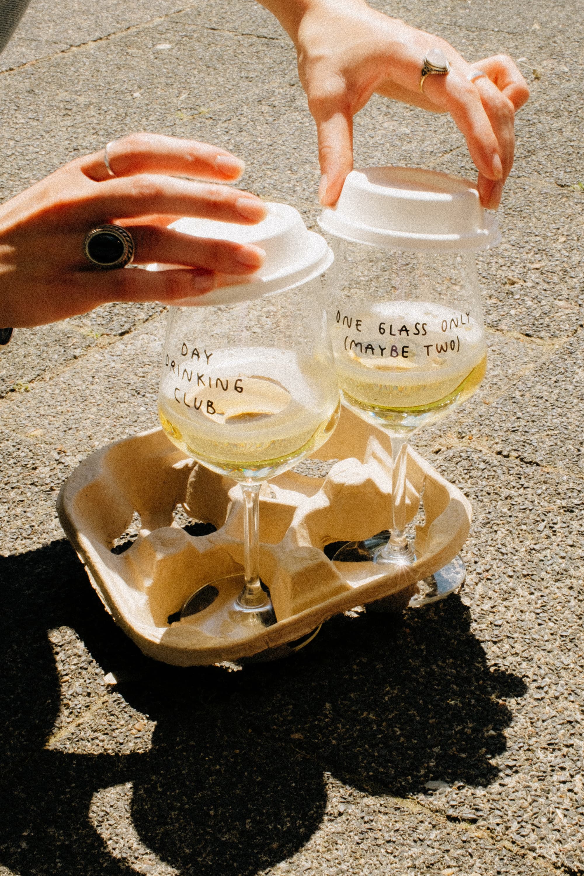 One Glass Only (Maybe Two) & Day Drinking Club Weingläser